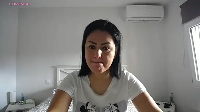 Snapshot of Sofiiaa_Cooper chatting on February 5, 2026, 10:31 am Sofiiaa Cooper online show from February 5, 2026, 10:31 am