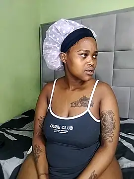 ThickPearlx23 online show from November 27, 2025, 6:54 pm