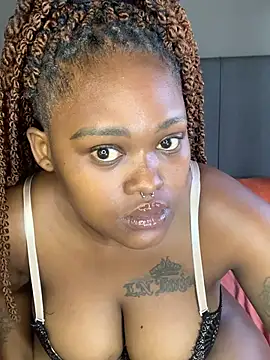Snapshot of ThickPearlx23 chatting on March 7, 2026, 7:49 am ThickPearlx23 online show from March 7, 2026, 7:49 am