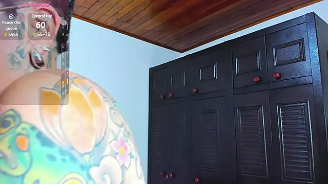 Snapshot of KatInk chatting on December 2, 2024, 3:47 pm KatInk online show from December 2, 2024, 3:47 pm