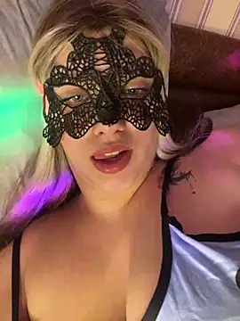 69Laura696 online show from February 9, 2025, 5:11 pm