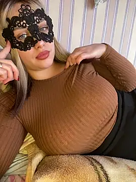 69Laura696 online show from February 12, 2025, 1:06 pm