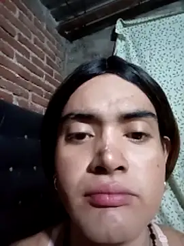 yovana13 online show from December 15, 2025, 2:16 am