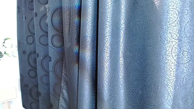 Dubraska1 online show from October 18, 2025, 8:42 pm