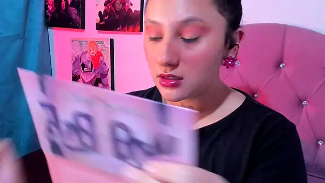 Mila nixon02 online show from November 16, 2025, 5:07 pm