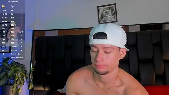 Snapshot of JadeSmiith_ chatting on November 21, 2025, 10:41 pm JadeSmiith online show from November 21, 2025, 10:41 pm