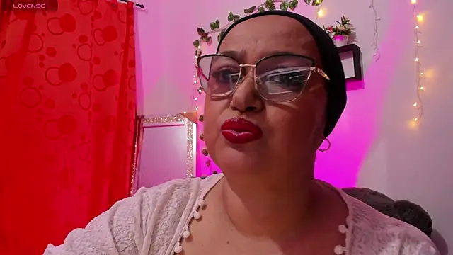 Gia Nahomi online show from January 12, 2026, 10:48 pm