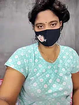 Hot Maleka online show from September 18, 2025, 1:40 am