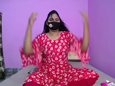 Hot Maleka online show from October 23, 2025, 1:16 am