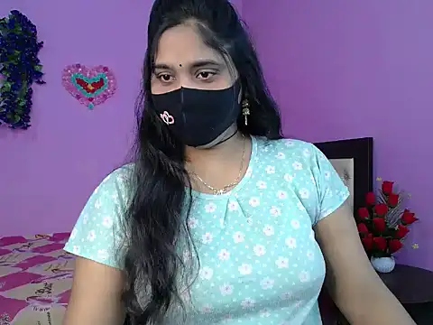 Hot Maleka online show from March 17, 2026, 4:43 pm