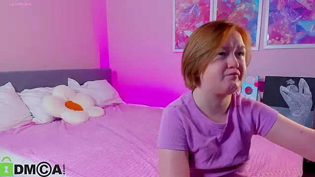 Sara Robinson online show from November 12, 2025, 2:56 am