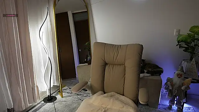 Snapshot of yourlilo24 chatting on November 28, 2025, 4:26 am yourlilo24 online show from November 28, 2025, 4:26 am