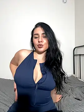 Snapshot of Evelyn___Sweet chatting on October 30, 2025, 8:20 pm Evelyn Sweet online show from October 30, 2025, 8:20 pm