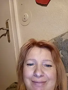 Snapshot of Lauri_scherri chatting on October 19, 2025, 9:37 pm Lauri scherri online show from October 19, 2025, 9:37 pm