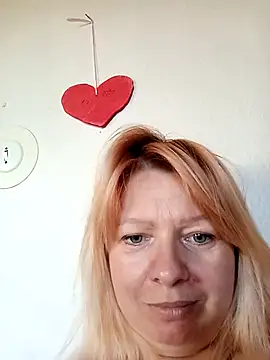 Lauri scherri online show from December 2, 2025, 12:10 pm