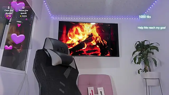 Snapshot of emily_palmeer chatting on October 25, 2025, 9:28 am emily palmeer online show from October 25, 2025, 9:28 am