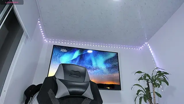 Snapshot of emily_palmeer chatting on January 8, 2026, 10:39 am emily palmeer online show from January 8, 2026, 10:39 am