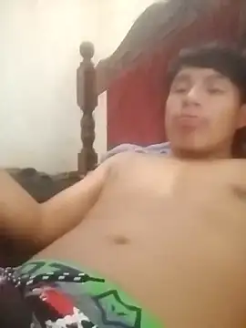 Snapshot of Huebolocko chatting on October 18, 2025, 5:35 pm Huebolocko online show from October 18, 2025, 5:35 pm