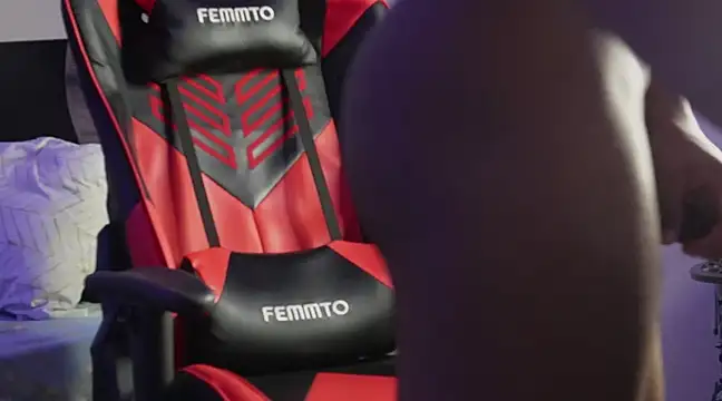 Snapshot of May_Dylan1 chatting on December 4, 2024, 1:31 pm May Dylan1 online show from December 4, 2024, 1:31 pm