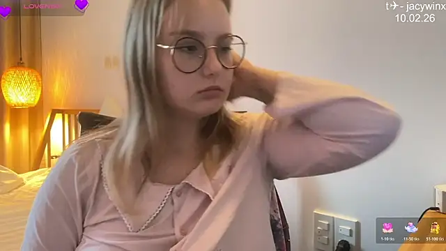 JacyWinslat online show from February 11, 2026, 10:42 am