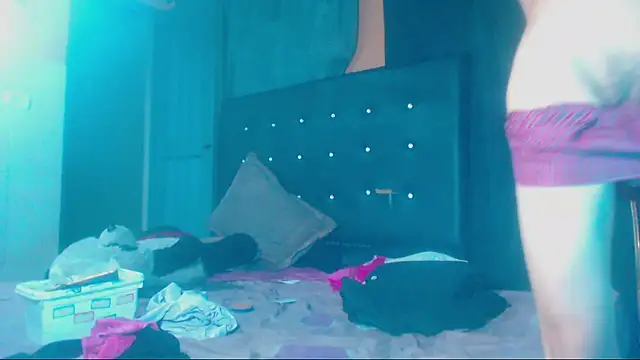 DOMINANTE KLOE  online show from December 26, 2024, 5:47 am