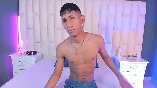 Nick Collins18 online show from February 16, 2025, 6:54 pm