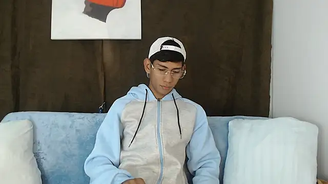 Nick Collins18 online show from November 6, 2025, 8:21 pm