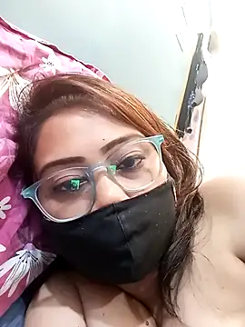 Snapshot of Cute-mona chatting on November 9, 2025, 11:03 pm Cute-mona online show from November 9, 2025, 11:03 pm