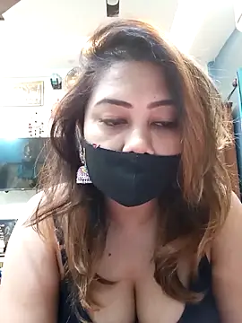 Snapshot of Cute-mona chatting on February 4, 2026, 7:42 pm Cute-mona online show from February 4, 2026, 7:42 pm