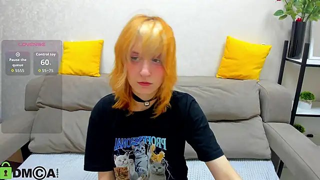 Snapshot of Little_Chips chatting on September 22, 2025, 3:03 pm Little Chips online show from September 22, 2025, 3:03 pm