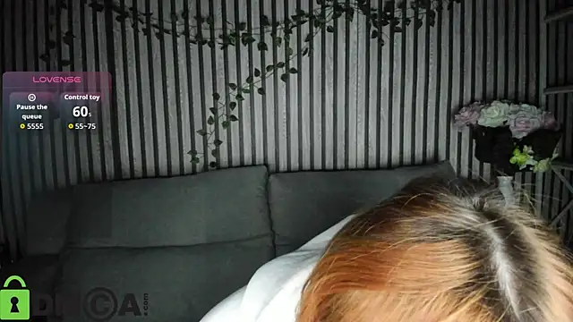 Snapshot of Little_Chips chatting on October 24, 2025, 4:58 pm Little Chips online show from October 24, 2025, 4:58 pm
