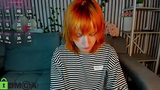 Snapshot of Little_Chips chatting on March 7, 2026, 5:21 pm Little Chips online show from March 7, 2026, 5:21 pm