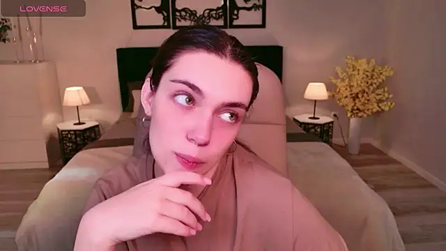 DaniellaLovely online show from November 9, 2025, 10:57 am