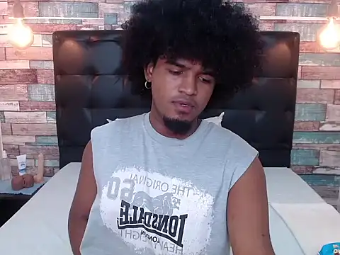 Snapshot of JaicobRuneer chatting on October 15, 2025, 12:33 am JaicobRuneer online show from October 15, 2025, 12:33 am