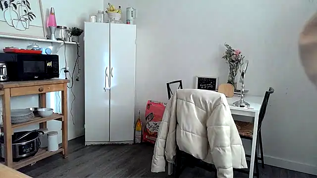 Snapshot of Kittyymaze1 chatting on February 26, 2026, 1:10 pm Kittyymaze1 online show from February 26, 2026, 1:10 pm