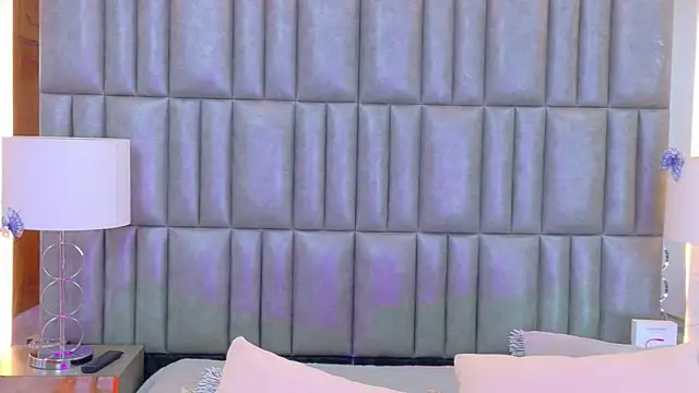 Snapshot of TiaraRosse chatting on May 23, 2026, 12:09 pm TiaraRosse online show from May 23, 2026, 12:09 pm