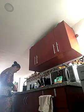 Cafeziitha02 online show from November 26, 2025, 6:42 pm