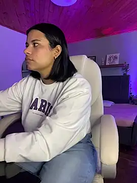 Snapshot of Isabella_boobd chatting on January 29, 2025, 7:22 pm Isabella boobd online show from January 29, 2025, 7:22 pm