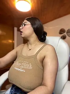 Snapshot of Isabella_boobd chatting on October 7, 2025, 8:06 pm Isabella boobd online show from October 7, 2025, 8:06 pm