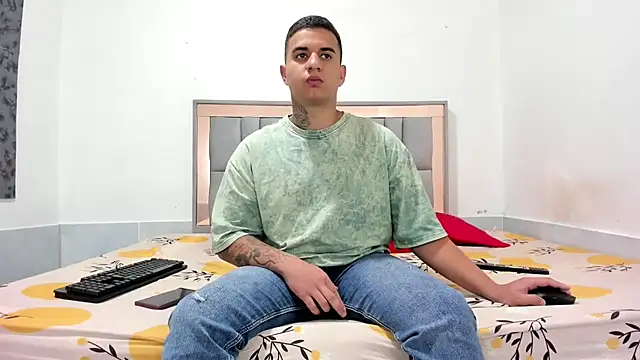 simookeler online show from November 22, 2025, 10:09 pm