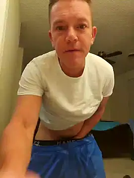 Bigtater1999 online show from October 8, 2025, 11:24 pm