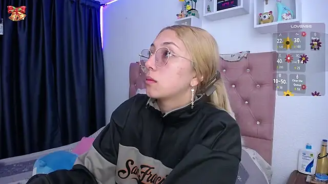 Soffy-brooks online show from December 14, 2025, 3:12 am