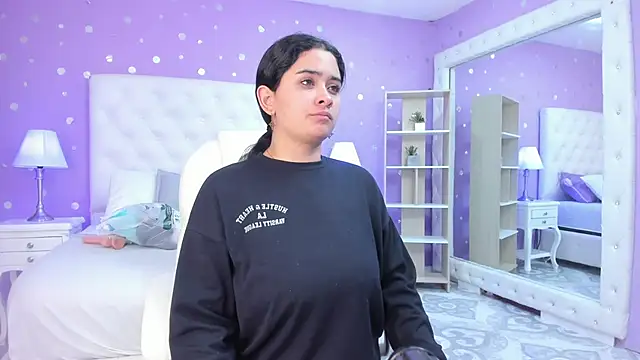 scarlette 15  online show from October 18, 2025, 3:09 am