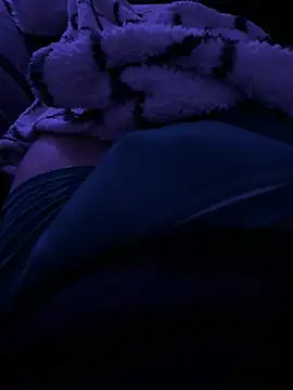 Snapshot of unconnudu21000 chatting on December 8, 2024, 5:07 am unconnudu21000 online show from December 8, 2024, 5:07 am