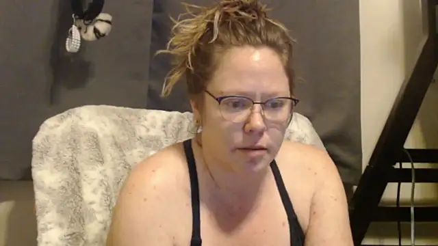 Snapshot of MissyLovexxx chatting on November 1, 2025, 10:12 pm MissyLovexxx online show from November 1, 2025, 10:12 pm