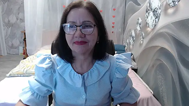 Snapshot of OlgaHottie chatting on February 3, 2026, 11:32 pm OlgaHottie online show from February 3, 2026, 11:32 pm