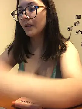 Snapshot of Prudie_Gabriella chatting on December 17, 2024, 11:06 am Prudie Gabriella online show from December 17, 2024, 11:06 am
