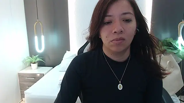 Snapshot of alma_fenix chatting on December 19, 2024, 12:12 pm alma fenix online show from December 19, 2024, 12:12 pm