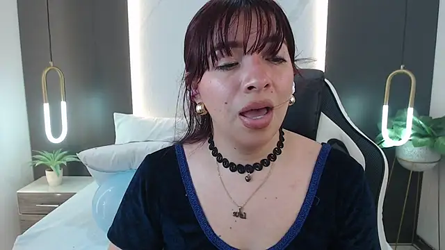 Snapshot of alma_fenix chatting on January 9, 2025, 6:15 pm alma fenix online show from January 9, 2025, 6:15 pm