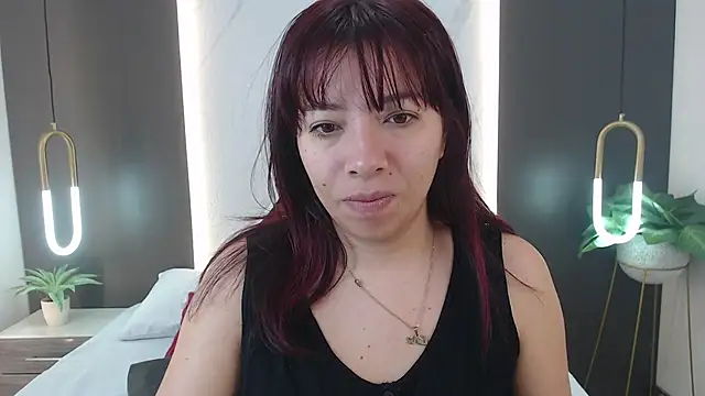 Snapshot of alma_fenix chatting on January 11, 2025, 12:18 pm alma fenix online show from January 11, 2025, 12:18 pm